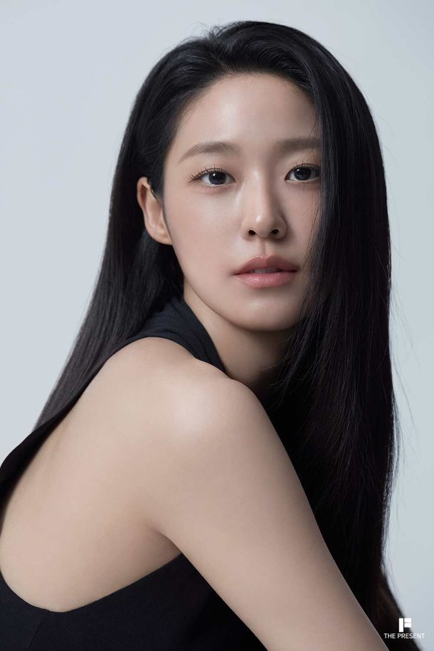 김설현 GQ 코리아 촬영 비하인드, 화보 밖에서 더 살아난 포인트