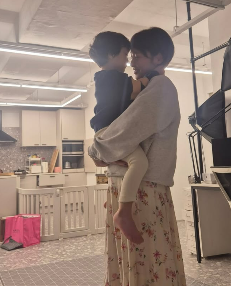 "왕식아, 예준이 밥 줘라" 황정음 가족 이름 공개 후 누리꾼들 뒤늦게 터진 진짜 이유