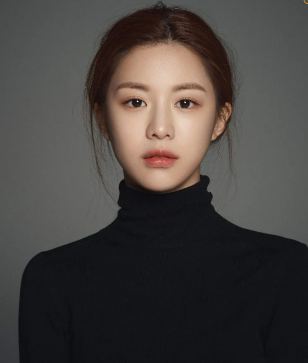 볼수록 빠져드는, 밝고 긍정적인 에너지를 가진 고윤정의 매력 속으로 ✨ 프로필 & 필모그래....