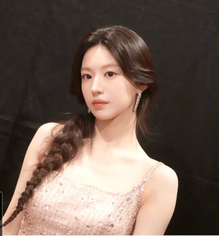 배우 고윤정 프로필 키 나이 고향 학력 경력 데뷔 총정리 / 무빙2로 이어지는 대세 배우의 필....