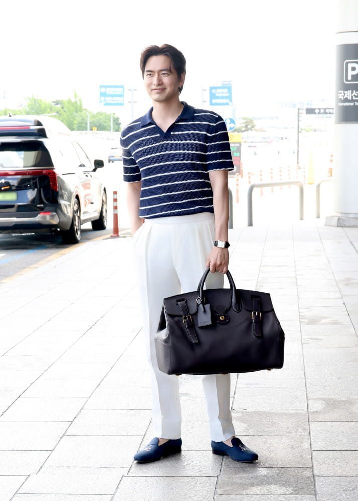 편한 여름옷인 줄 알았는데.. 이진욱 손에 들린 665만원 더플백