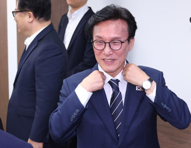 [긴급속보] 민주당TV 9월 1일 첫 방송, 김어준 뉴스공장과 동시간대…....