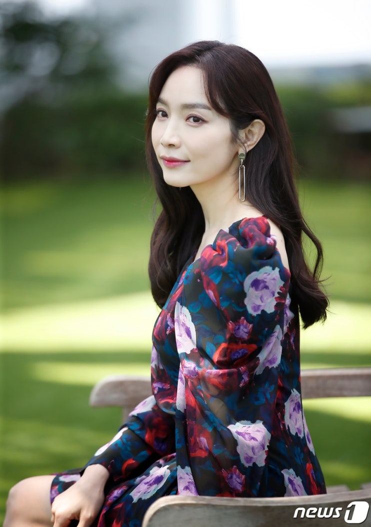 [단독] 이민영 부친상…'연인' 소속사 대표, 함께 빈소 지켜