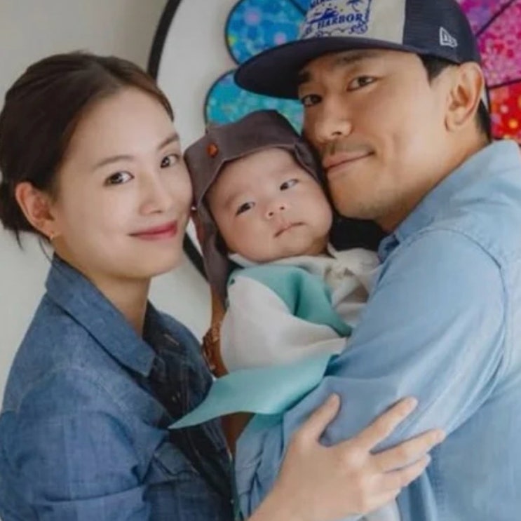 “아빠랑 똑같네” 이시언♥서지승 아들 100일 사진 공개…결혼 5년 ....