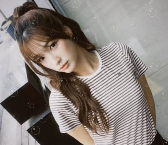 20대 얼굴에 새겨진 5년의 기록…율희, 방송 한 번에 여론이 갈린 이....