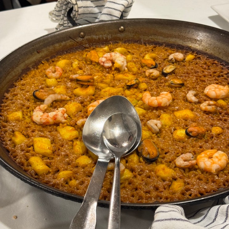 마드리드 마요르 광장 근처 빠에야 웨이팅 맛집 D'stapa 내 돈 내산 후....