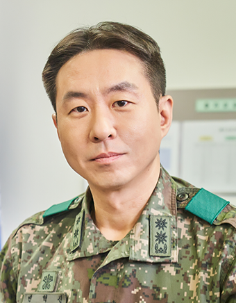 신병4 사보타주 새 대대장 변혁진 역 배우 이현균 전격 분석