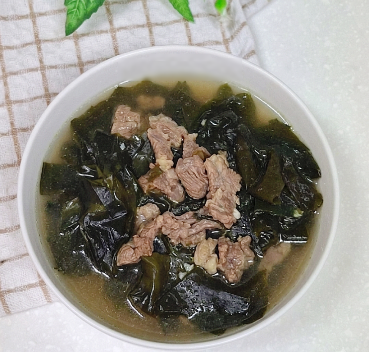 양지 소고기 미역국 맛있게 끓이는방법 황금레시피
