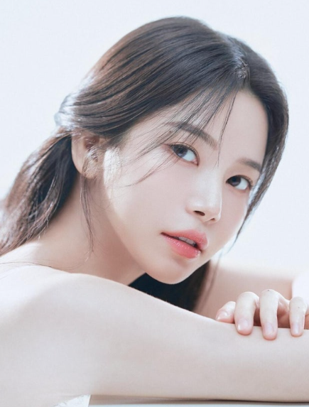 "갑자기 다가와 욕설을…" 마마무 솔라, 미국 LA 길거리서 나무 의자 ....