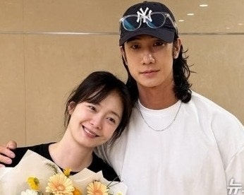 누나는 유명배우 자신은 배달알바 부끄럽다던 전소민 동생 전욱민, ....