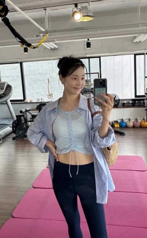 "출산 뒤 15kg 감량한 톱여배우" 한지혜, 검사 남편과 가정 이루며 11....