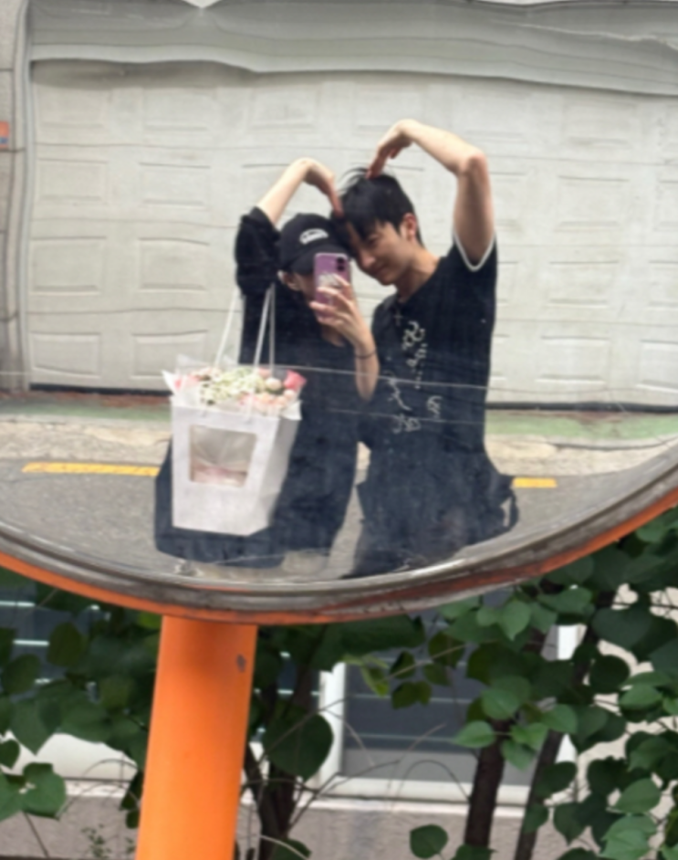 지예은 바타 결혼 “12월 12일을 고른 마음이 괜히 뭉클합니다”