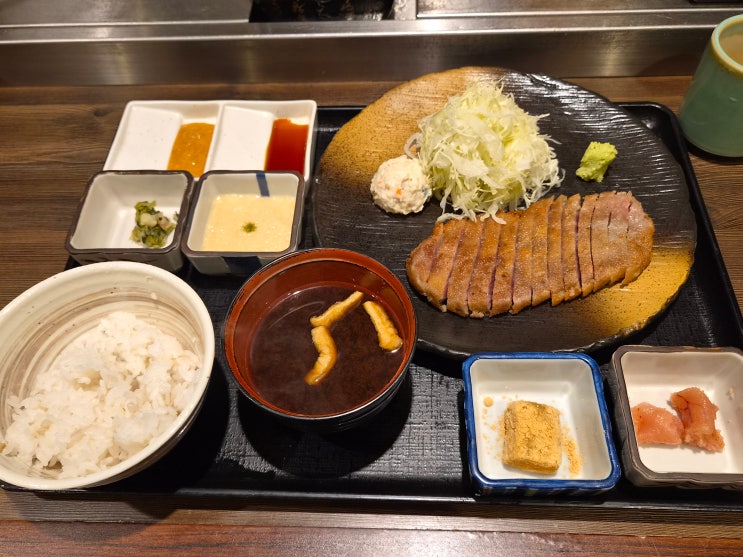 오사카 도톤보리 근처 규카츠 맛집 [모토무라 규카츠] 두번째 다녀....