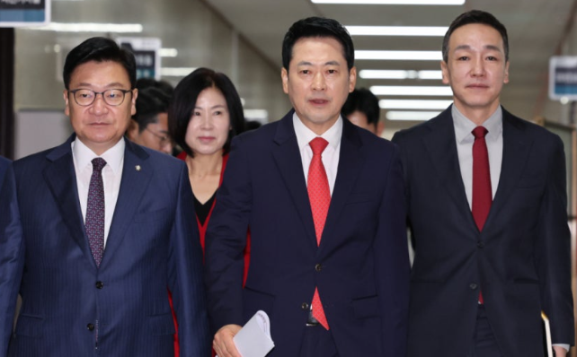 [속보] 장동혁 “이번 개각 이미 낙제점”…이재명 대통령 지지율 20....