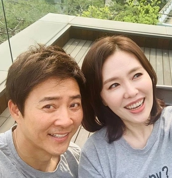 결혼 30년 넘은 최수종·하희라, 방송서 포착된 뜻밖의 모습에 다들 ....