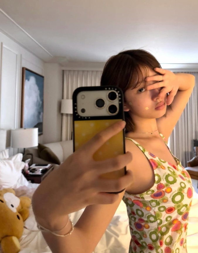 아이브 레이 pH-1 열애설 사실일까? 팬들이 주목한 SNS 흔적
