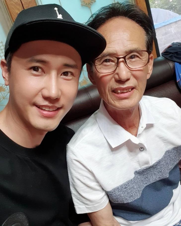 신성 가수 프로필 나이 고향 아버지 위암4기 투병