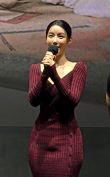 베리굿 조현(신지원) 시사회 니트 원피스 화제 이유와 영화 카를로....
