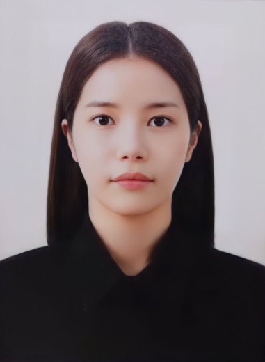 “낯선 남성이 의자를 던졌다”…미국 길거리에서 봉변당한 걸그룹....