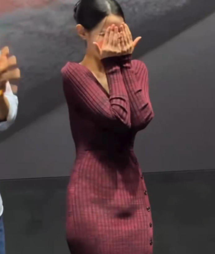 조현 신지원 배우 시사회 의상 논란 다음 날 올린 글이?