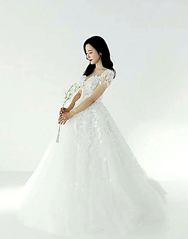 긴 기다림 끝에 마주한 소중한 쉼표, 반민정 46세 결혼 인연 공개 비....