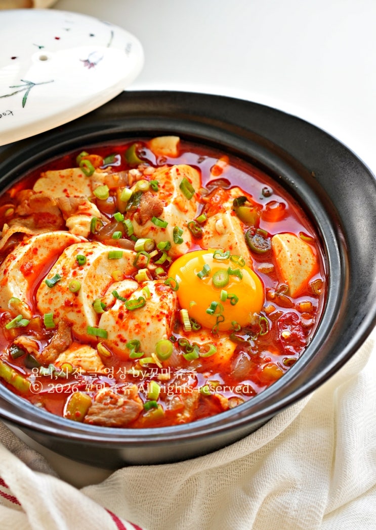 돼지고기 순두부찌개 레시피 양념 육수 없이 맛있게 끓이는법