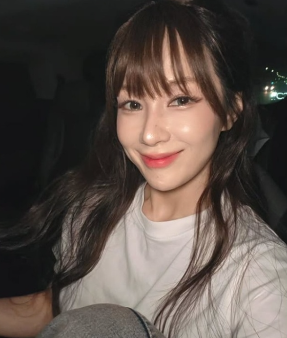"진짜 40대 맞아?" 채연 방부제 미모 근황과 실생활 동안 관리법 TOP 3 ....