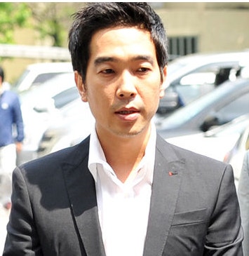 고영욱 전자발찌 부착 기간 종료 후 근황 공개, 평범한 일상에도 여....
