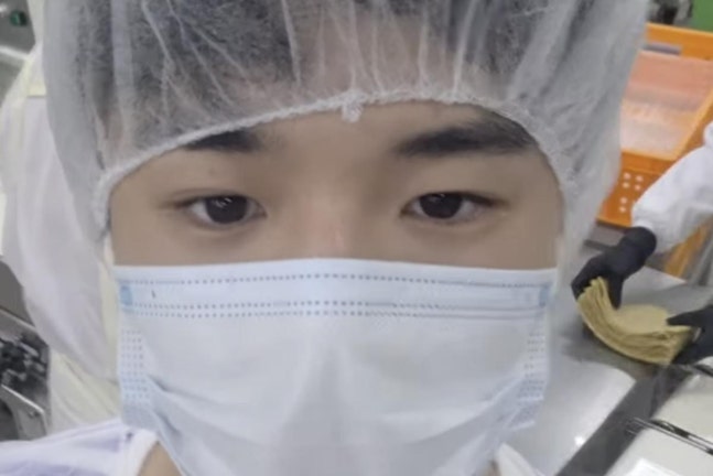 윤후 카투사 불합격 후 어묵 공장 포착, 제조 과정 직접 공개