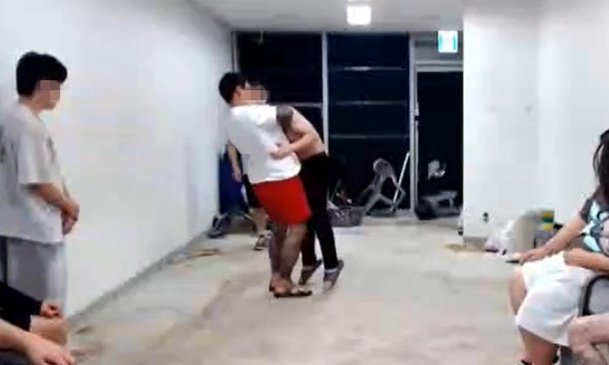 정찬성 ZFN 김중우 퇴출 결정, 방송 중 일반인 폭행 파문 후폭풍