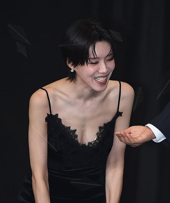 “이너 안 입고 한강 걷다 시민 마주쳐” 당황해 몸 수그렸다는 대....