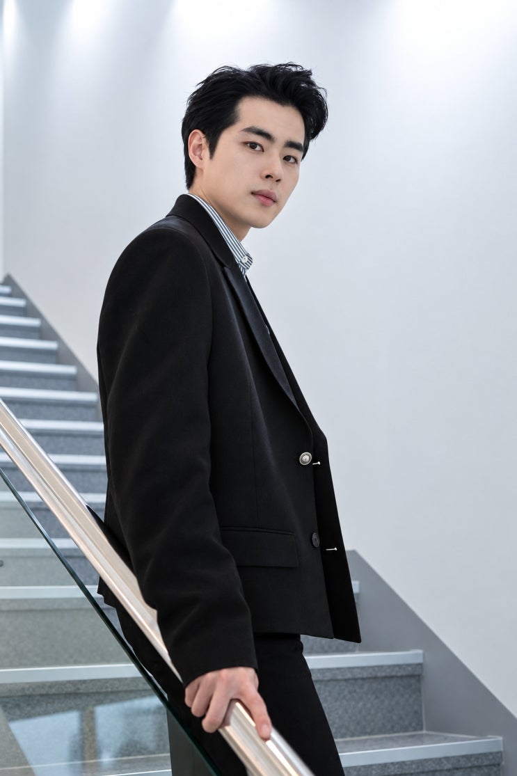조병규 학폭 법정공방 속 결국 군입대 13년 소속사와 결별 카투사는 ....