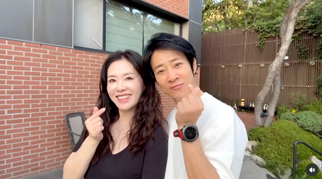 하희라 최수종, 30대 같은 동안 외모 비결? 시간을 멈춘 부부의 이야....