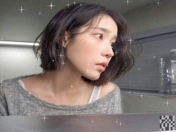 아이유, 이종석과 결별 1년 만에 '단발+신곡'…팬들 눈물 난다는 이....
