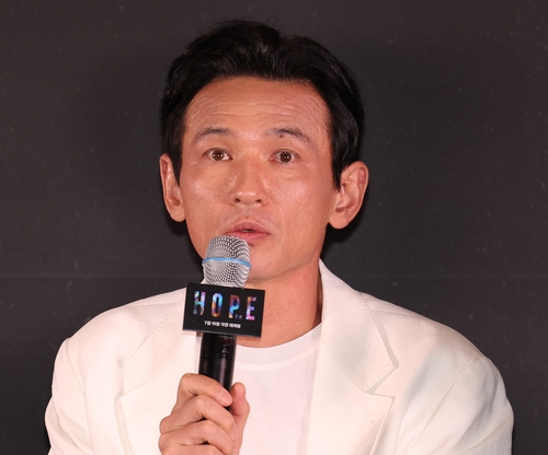 황정민 스토킹 사건 1심 판결 40대 여성 벌금 600만원, 소속사도 강경 ....