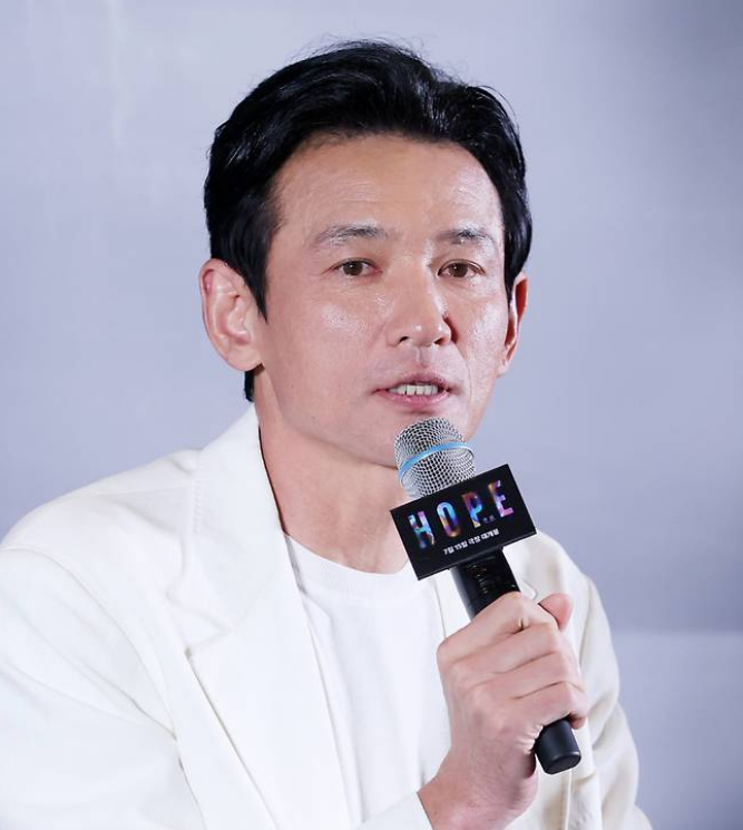 “300만원 못 받아들였는데 600만원” 황정민 스토킹 여성, 고양이 사....