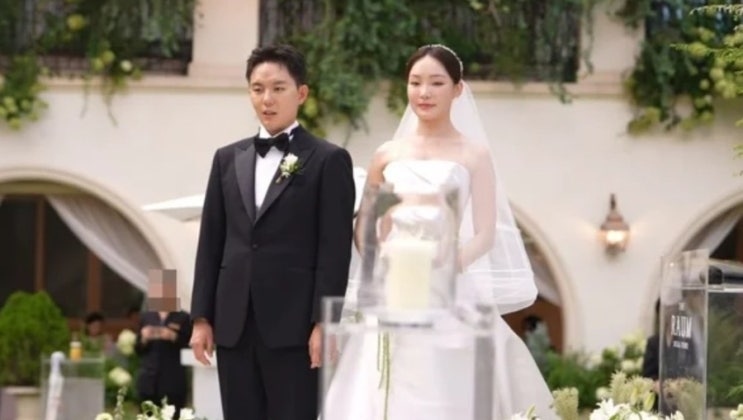 "'돌싱글즈' 이아영, 심규덕과 1억 대규모 재혼식 올리고도…뒤늦게 ....