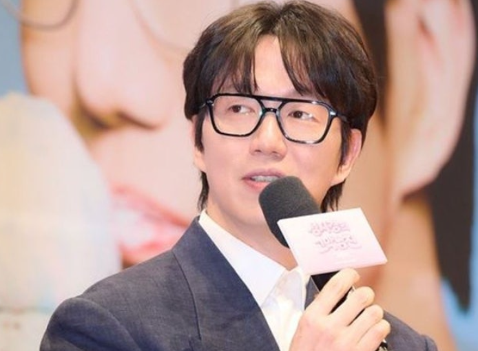 “티켓 16만원인데 땡볕에 몇 시간”…성시경 콘서트 ‘공연은 좋았....