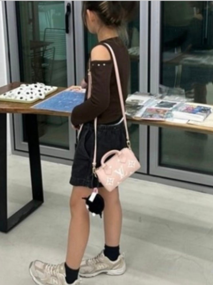 정준호♥이하정 딸, 7살에 300만원대 명품백…럭셔리한 일상