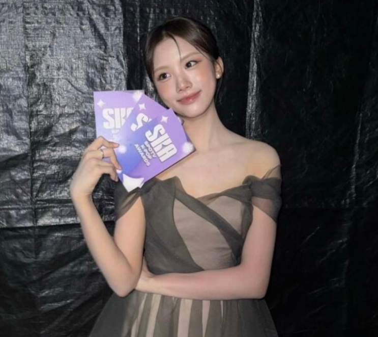 “슈돌 재시 맞아?” 5남매 대가족 맏딸로 자라 K-POP 시상식 오프숄....