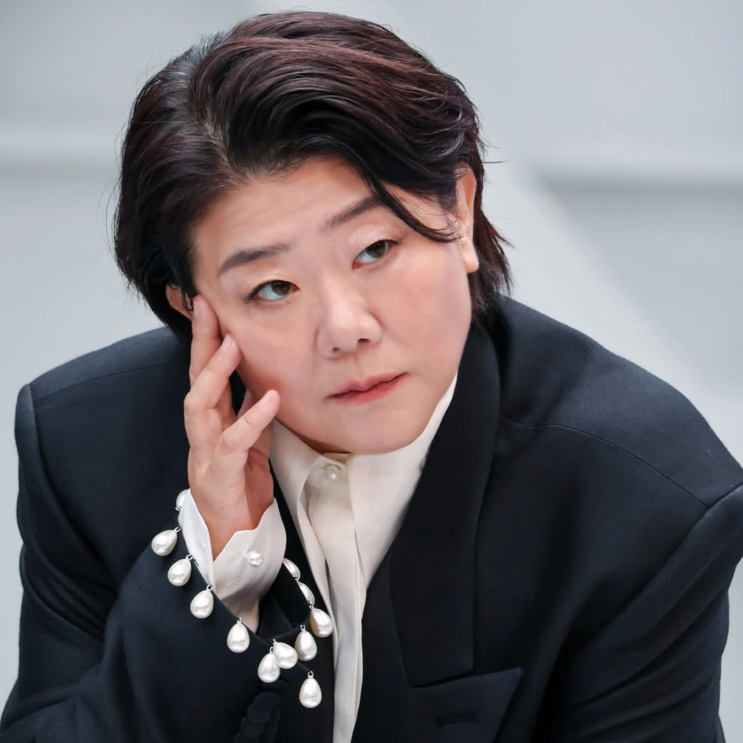 배우 이정은 프로필 나이 키 학력 대표작 유퀴즈 근황 5000만원 빚 공효진과 인연 영화 경주기....