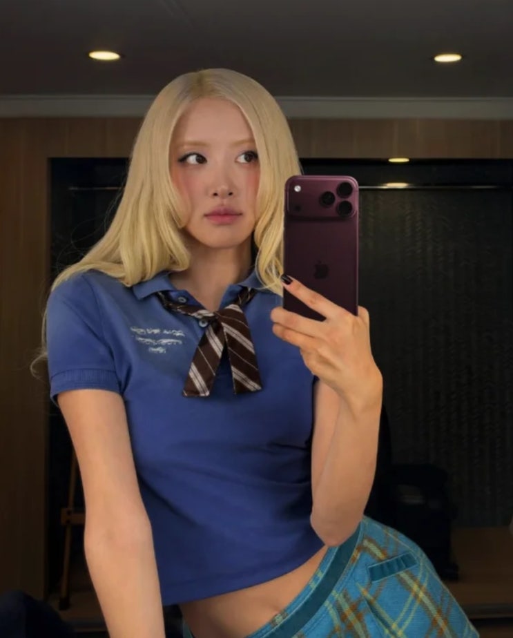 로제, 애플 이벤트 끝나자마자 셀카 투척…이번엔 '이것'까지 예고....