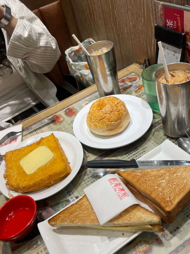 홍콩 실패 없는 차찬탱 몽콕 레드티 카페에서 폭식 후 레이디스마켓....