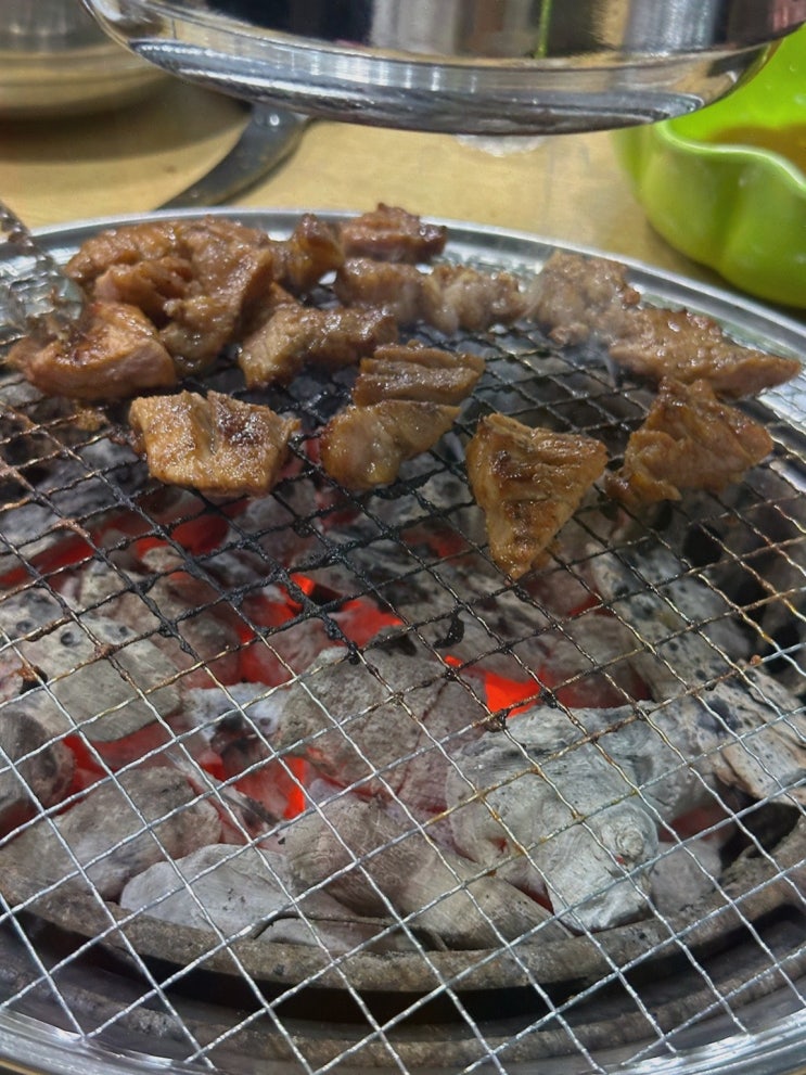 효성동 점심 준비할 때 안성 설렁탕: 달짝한 돼지갈비와 시원한 냉면