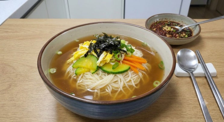 잔치국수 레시피 깔끔하고 깊은 국물 맛 내는 육수 비법