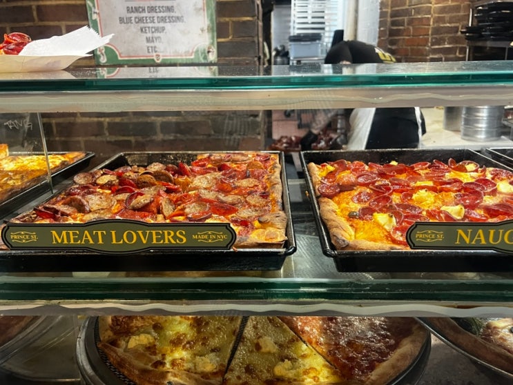 [미국 뉴욕] 두꺼운 도우가 매력인 사각피자 Prince St. Pizza 프린스 스....