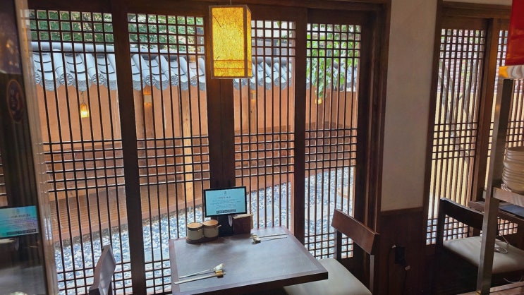 상수 가족외식, 안옥에서 고르는 냉면·곰탕 선택지 넓어서 편했던 한옥 한식당