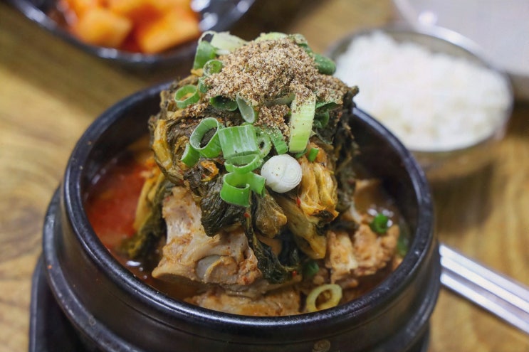(영진보말칼국수 제주협재점) 제주 협재 맛집, 보말칼국수+한치전까지 아침부터 든든