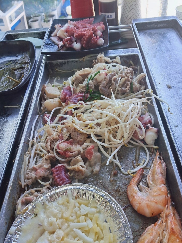 군산선유도횟집 선유도바닷가, 가족·연인 바다뷰 삼합 한판