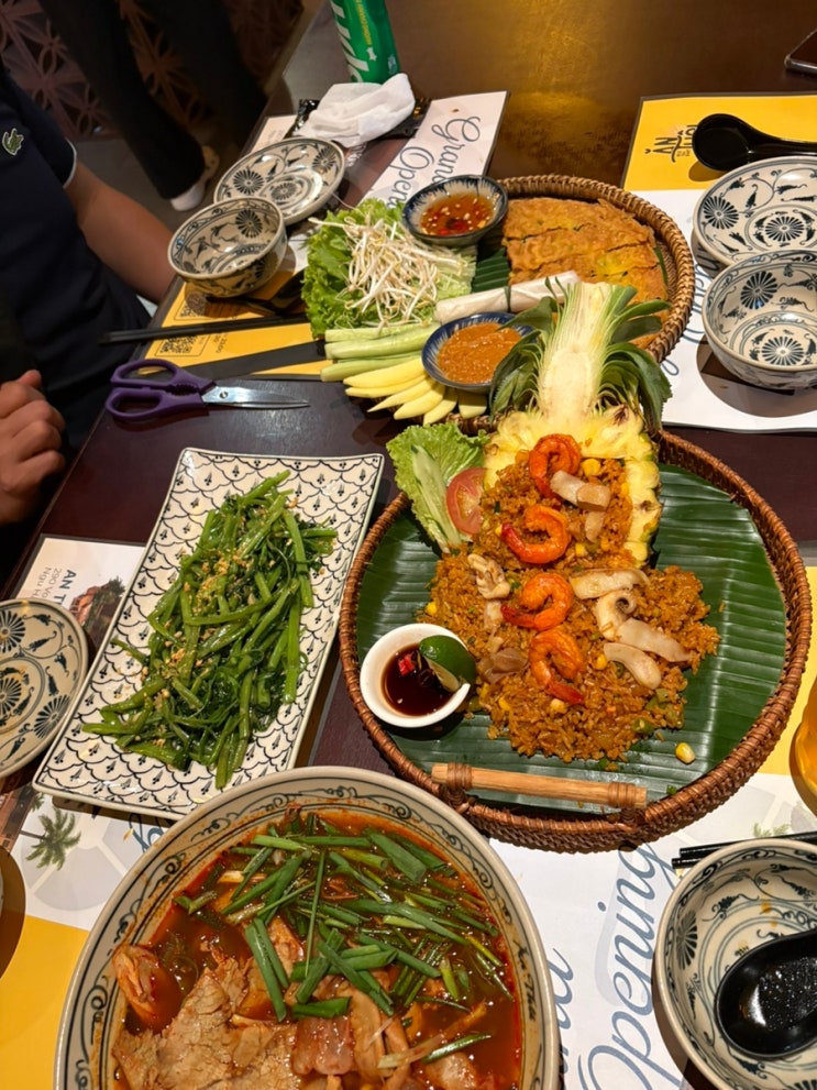 호이안 맛집 안토이 웨이팅 없이 먹은 곱창쌀국수 모닝글로리 후기